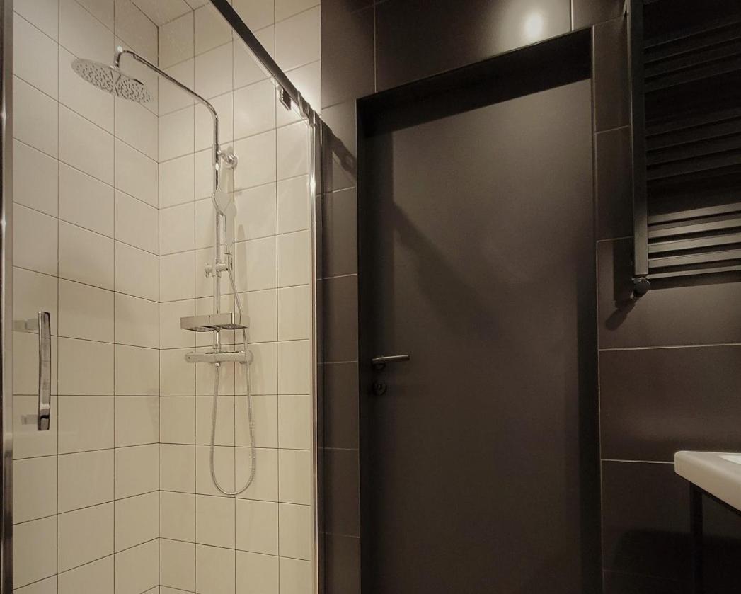 Park Apartament Z Duzym Tarasem - Proplace 乔左维尔考普尔斯基 外观 照片